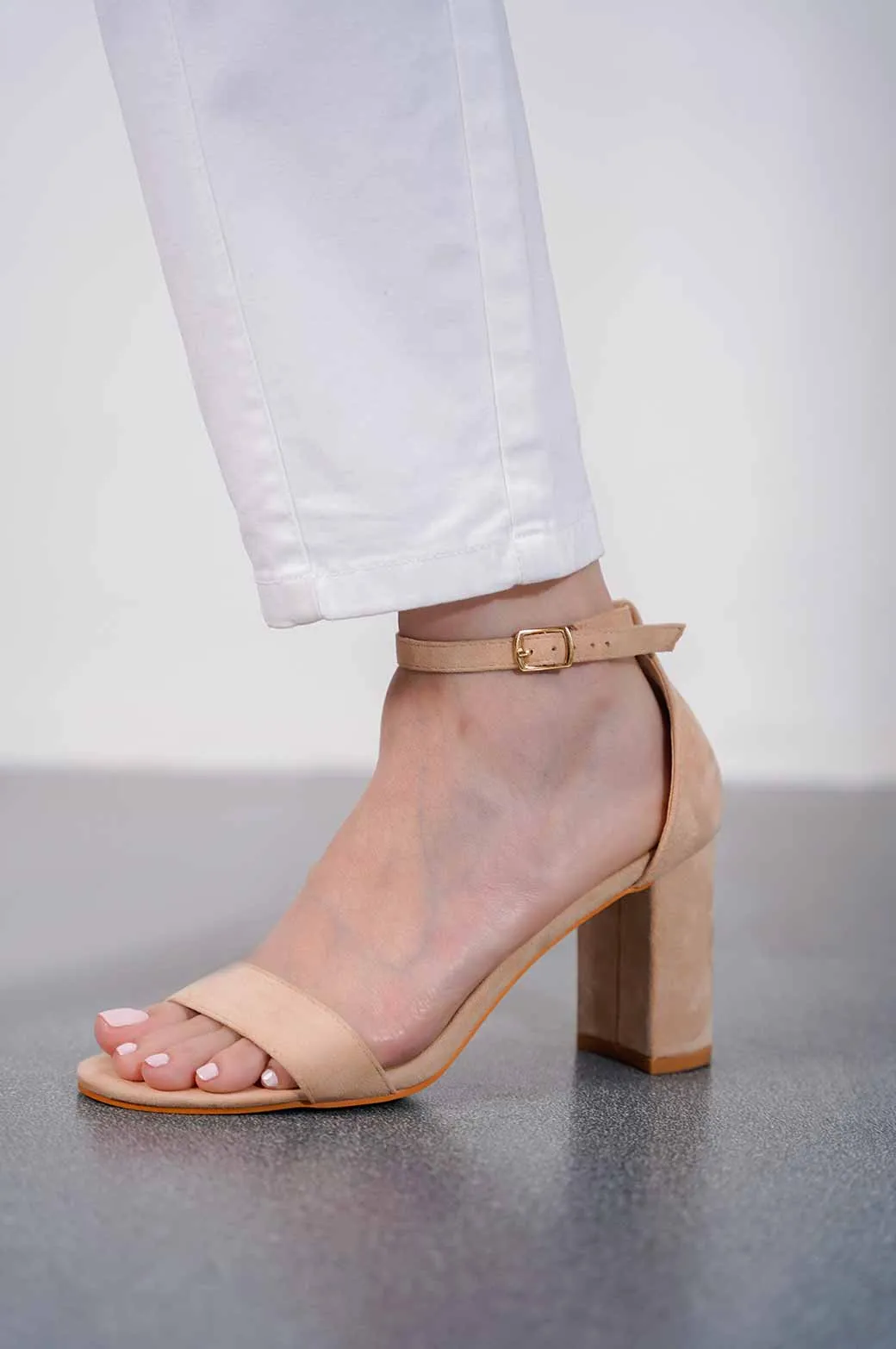 ANKLE STRAP HEEL