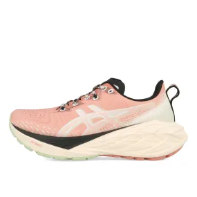 Asics Novablast 4 TR Damen Nature Bathing Rose Rouge