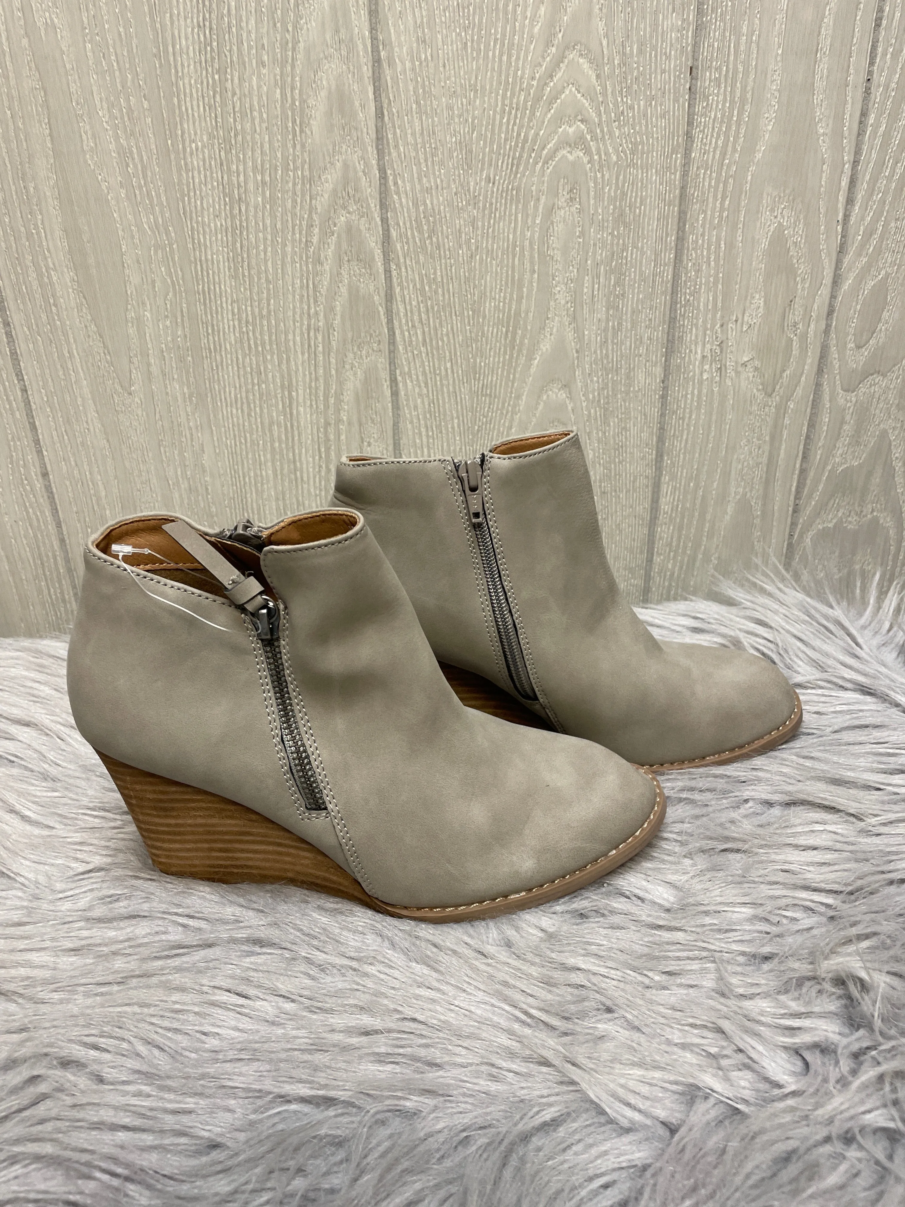 Boots Ankle Heels By Report In Grey, Size: 7.5