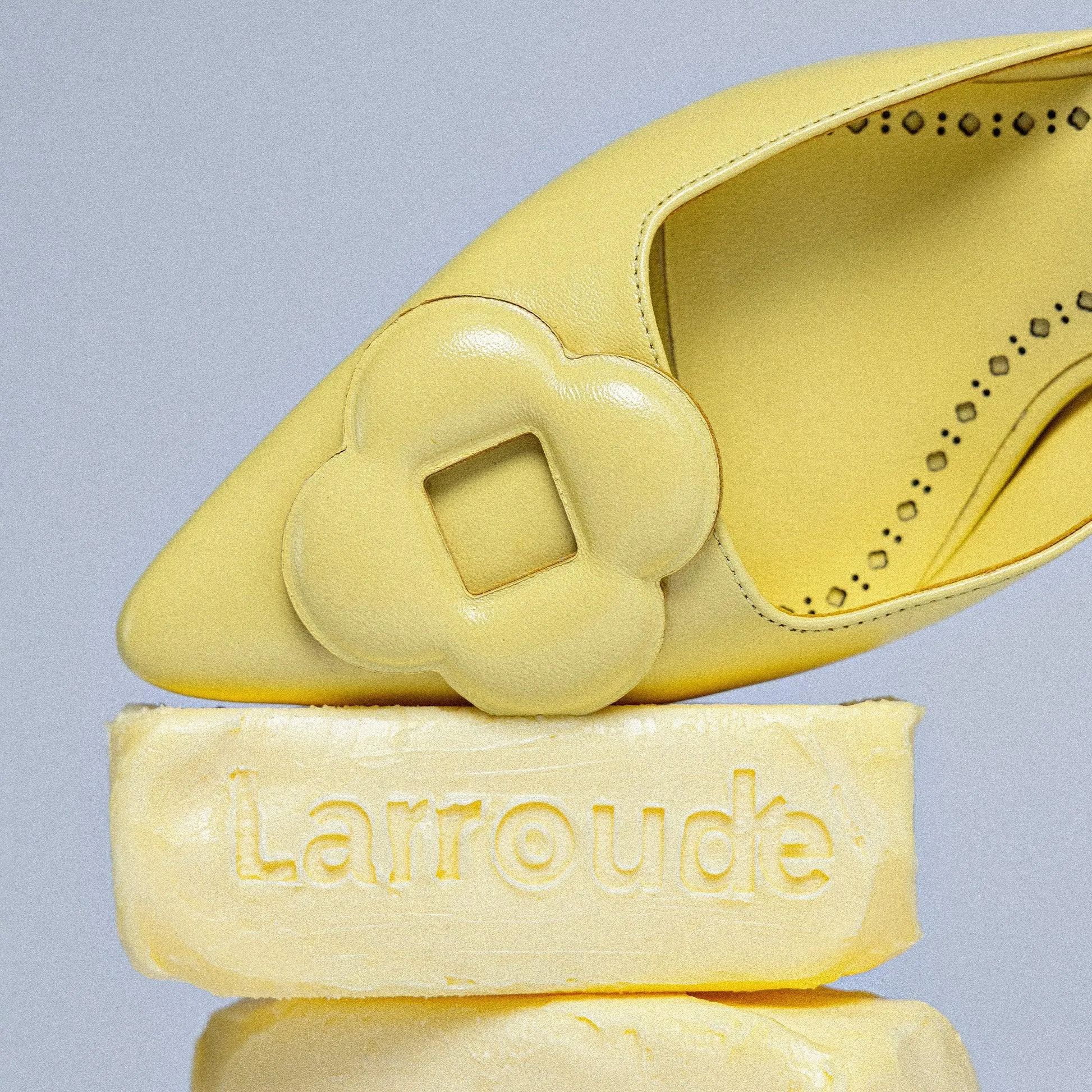 Flora Pump In Lemonade Leather