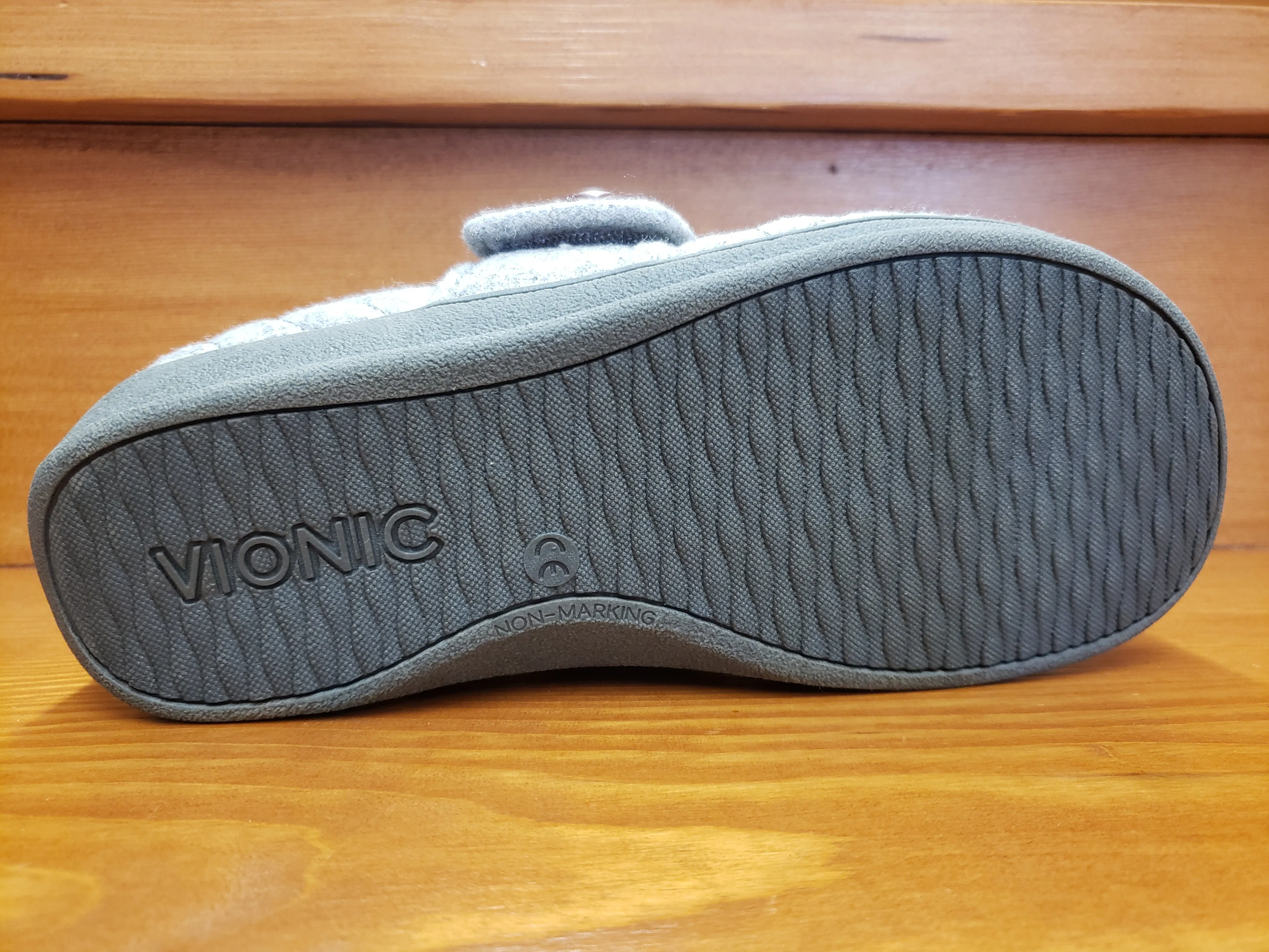 Vionic Jackie slipper light grey